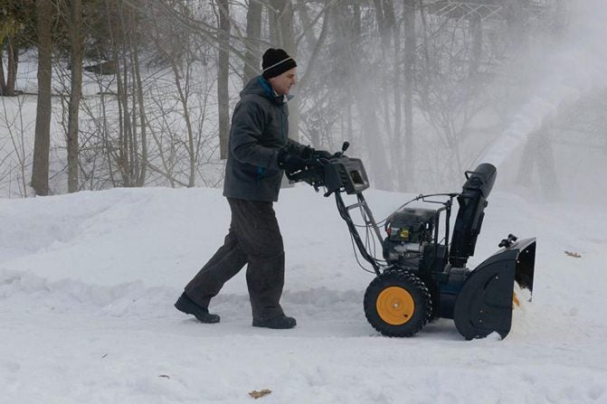 John Deere 1028e Snowblower Reviews Prices And Specs 8194